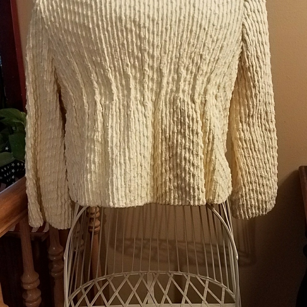 Beautiful cream blazer - Picture 4 of 4